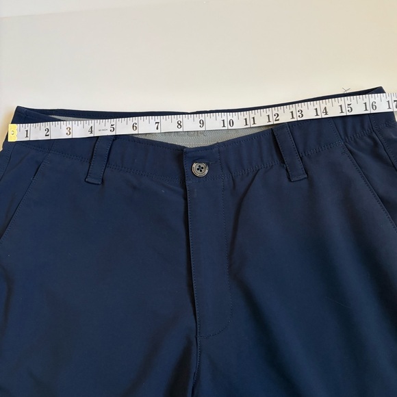 Under Armour Men's Dark Blue golf pants, Sz 34, great condition. - Picture 6 of 9